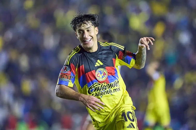 Zendejas tras su gol ante Keylor Navas I MEXSPORT