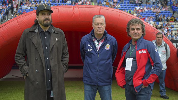 Amaury Vergara y Ricardo Peláez previo a un partido de Chivas | IMAGO 7