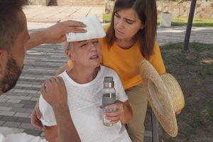 Golpe de calor: ¿Cuáles son los síntomas y qué hacer si sufres uno?