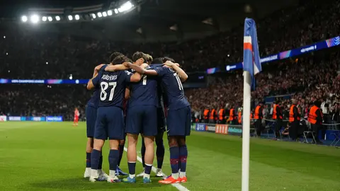Jugadores de PSG en celebración contra Bayern Munich en Champions League | AP