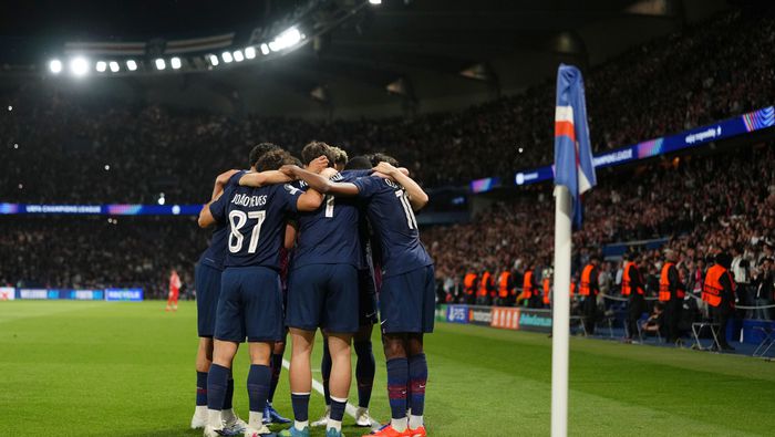 Jugadores de PSG en celebración contra Bayern Munich en Champions League | AP