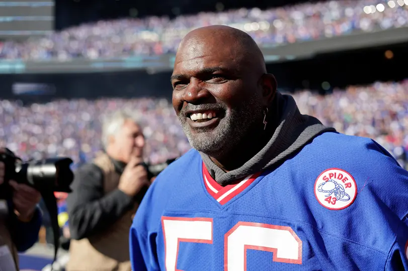 Lawrence Taylor, lleva una semana hospitalizado | AP