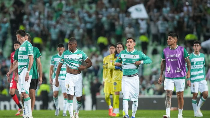 Jugadores de Santos en lamento en el Clausura 2026 de la Liga MX | IMAGO 7