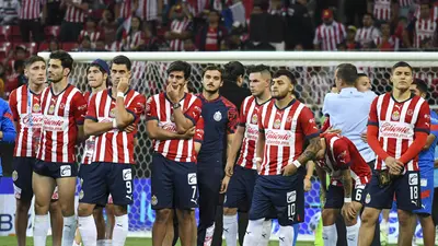 Solo quedan tres: así se desmoronó el Chivas de Veljko Paunović que llegó a la Final del CL2023