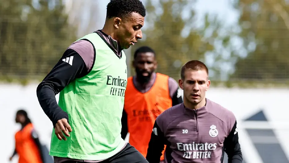 Kylian Mbappé y Franco Mastantuono | x:@realmadrid