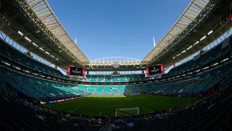 Estadio Miami trabaja a marcha forzada para instalar nuevo césped previo a la Copa del Mundo