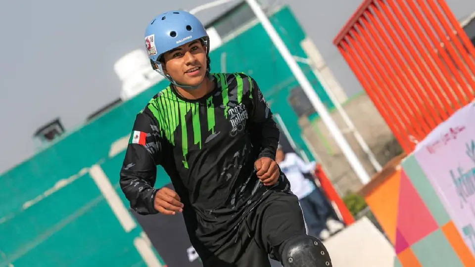 Tláhuac apuesta por el deporte con gimnasios, albercas y espacios rehabilitados