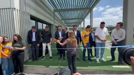 Directiva de Tigres corta el listón del CET