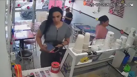 El momento del robo quedó captado por cámaras de seguridad de la nevería en Tamaulipas. /  RS