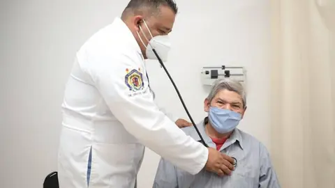Los solicitantes deberán presentar documentación oficial y completar un registro para obtener la nueva credencial. / Secretaría de Salud