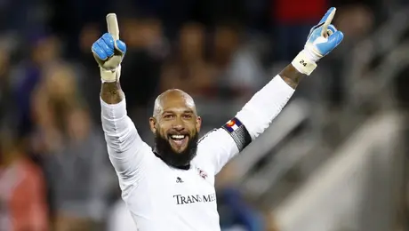 La dura condición de salud que marcó la vida y carrera de Tim Howard