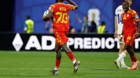 Yoane Wissa marcando el empate para la RD del Congo | AP