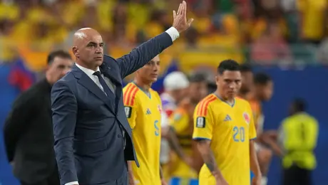 Roberto Martínez evita comparar a Cristiano Ronaldo con Messi: "Eso es algo que hacen los niños"