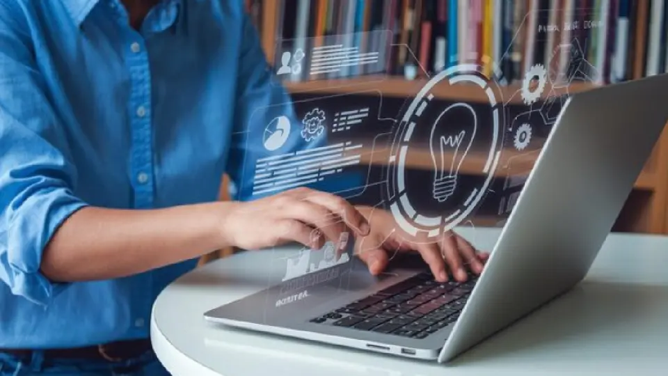 Se prevé que los estudiantes utilizaron herramientas de Inteligencia Artificial para resolver el examen / Magnific
