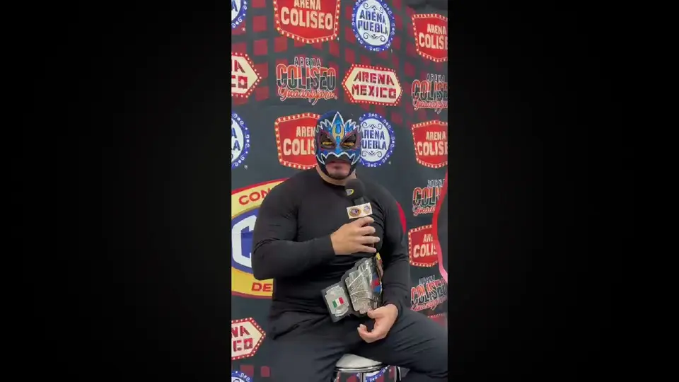 Hechicero advierte a Roderick Strong