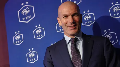 ¡Oficial! Zinedine Zidane asume el cargo de la Selección de Francia