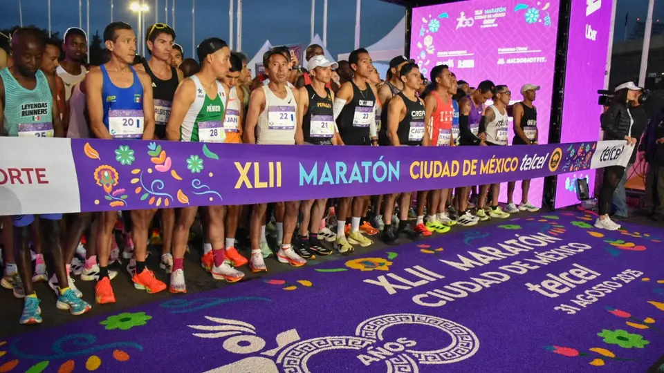 Como cada año, miles de personas participan en el Maratón Ciudad de México, pero esto tiene una historia / Especial