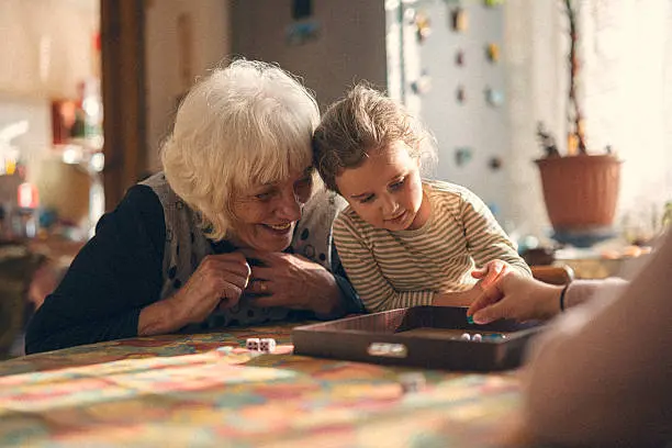 Las necesidades de salud, cuidados, vivienda y pensiones serán algunos de los grandes retos de una población que envejece./@pixabay