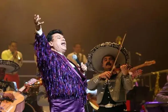 Juan Gabriel ofreció su último gran concierto el 26 de agosto de 2016 en Inglewood, California./Especial