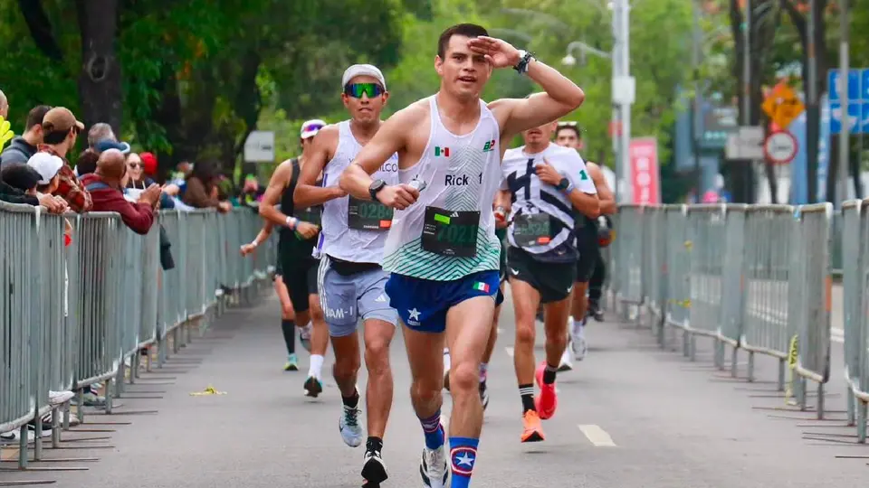 Las estaciones del Metrobús se verán afectadas por el Maratón de la CDMX / FB: @MaratonCDMX