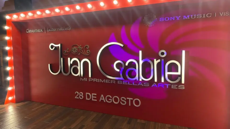 Como parte de los festejo se proyectó “Juan Gabriel: Mi Primer Bellas Artes” / Gina Sánchez