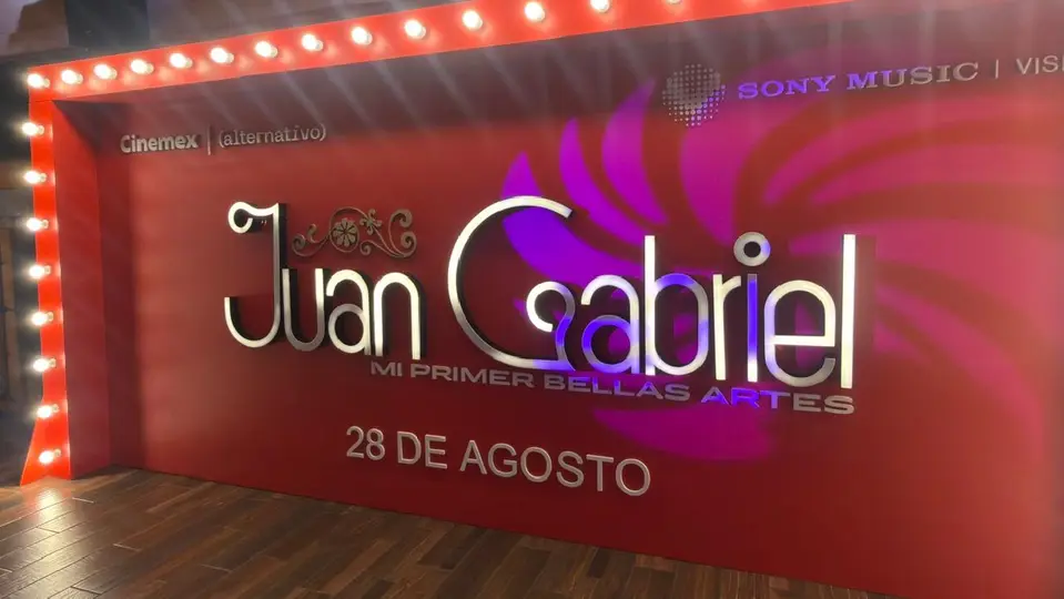 Como parte de los festejo se proyectó “Juan Gabriel: Mi Primer Bellas Artes” / Gina Sánchez