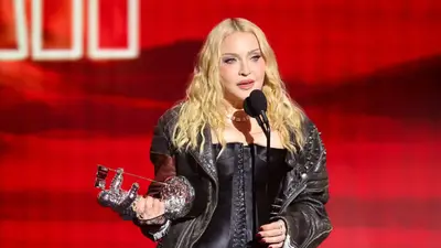 ¿Qué pasó con Madonna en los MTV VMAs? Un incómodo momento durante la premiación preocupó a algunos espectadores