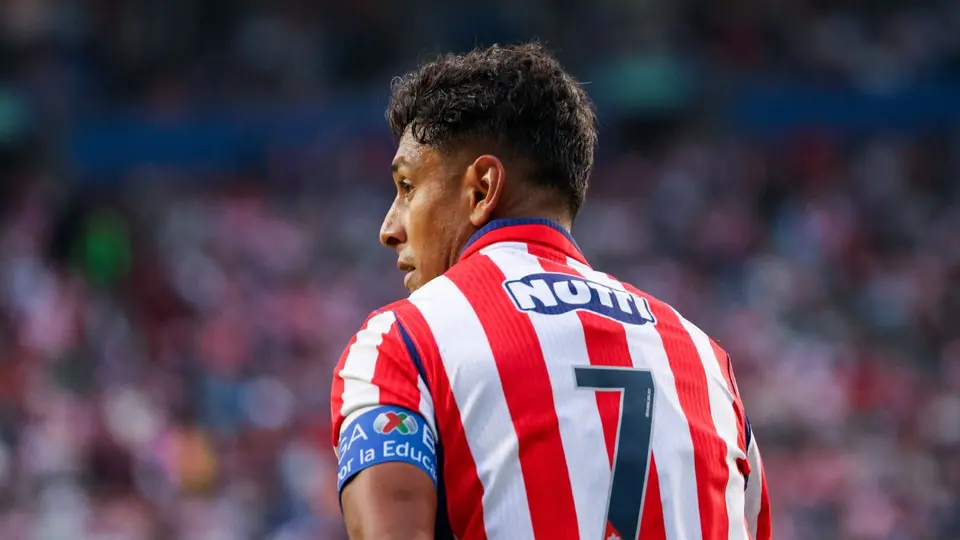 Luis Romo en partido de Chivas en el Apertura 2026 de la Liga MX | IMAGO 7