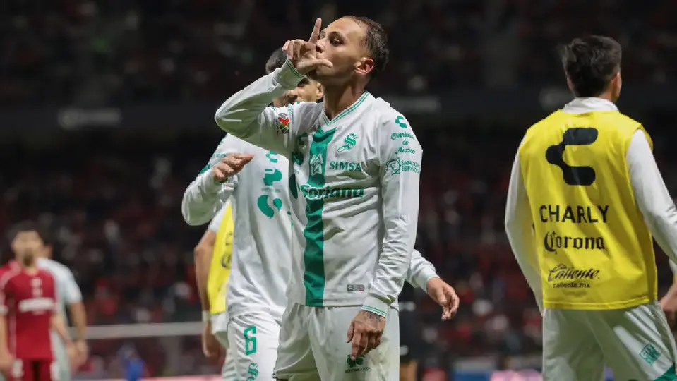 Francisco Villalba, en festejo de gol con Santos Laguna, ante Toluca | IMAGO7