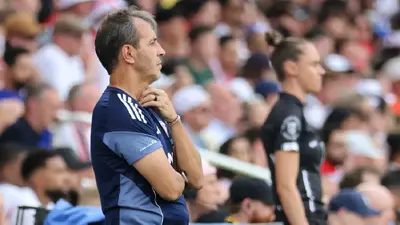 Costa Rica destituye a Fernando Batista como entrenador; Bryan Ruiz fue designado como entrenador interino