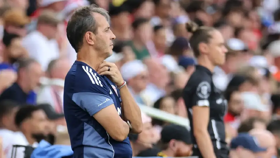 Costa Rica destituye a Fernando Batista como entrenador; Bryan Ruiz fue designado como entrenador interino