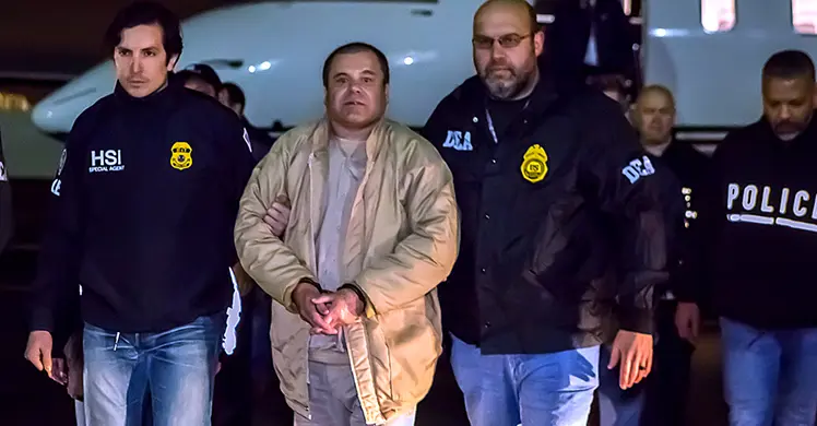 Según el testimonio, Guzmán habría planteado entregar información a cambio de ayuda para recuperar a sus hijos./ ICE