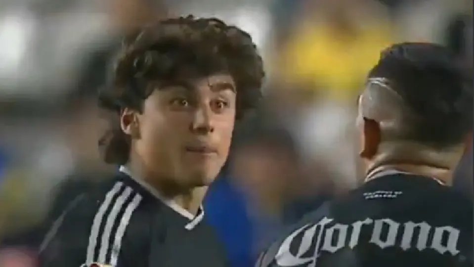 Carlos Álvarez y Chiquito Sánchez intercambiando palabras | CAPTURA DE PANTALLA