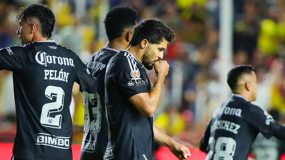 Henry Martín 'explota' con tres goles y América vence a Necaxa en Aguascalientes
