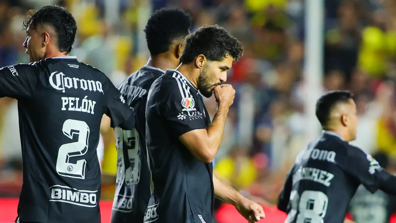 Henry Martín, jugador del América, en festejo de gol ante Necaxa | MEXSPORT