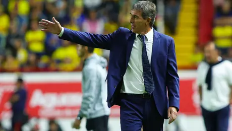 Guillermo Almada su racha preocupante: Sin victoria en Clásicos con América
