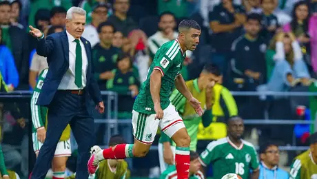 Javier Aguirre es cuestionado por Erik Lira y esto dijo el Vasco