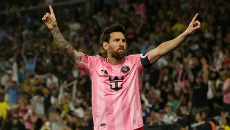 VIDEO: Lionel Messi marca golazo de tiro libre y queda a dos de un récord histórico