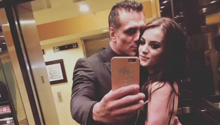 Padre de Paige, en desacuerdo con matrimonio de su hija