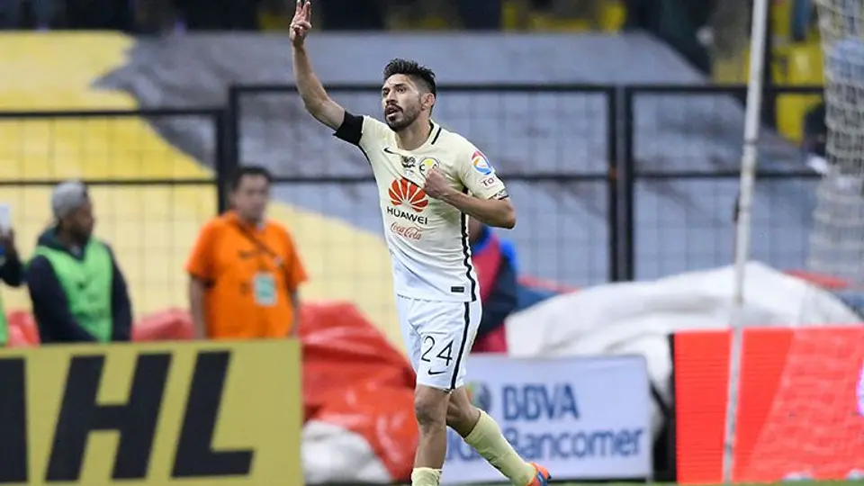 Oribe, despreocupado por tener a 'medio país' en contra