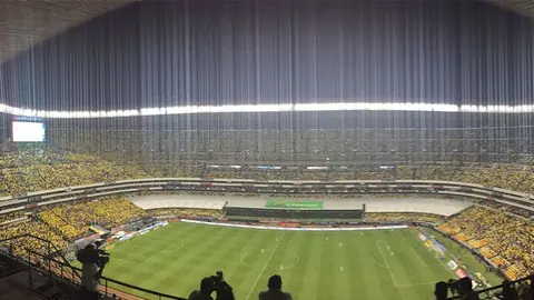 Estadio Azteca se rinde al América con mosaico amarillo