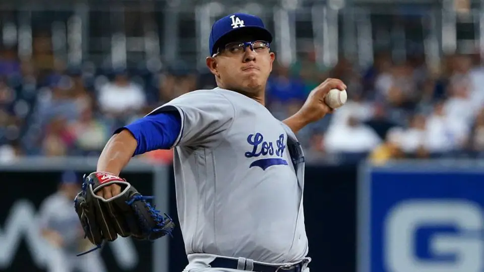 Julio Urías será el pitcher más joven en abrir juego de Postemporada