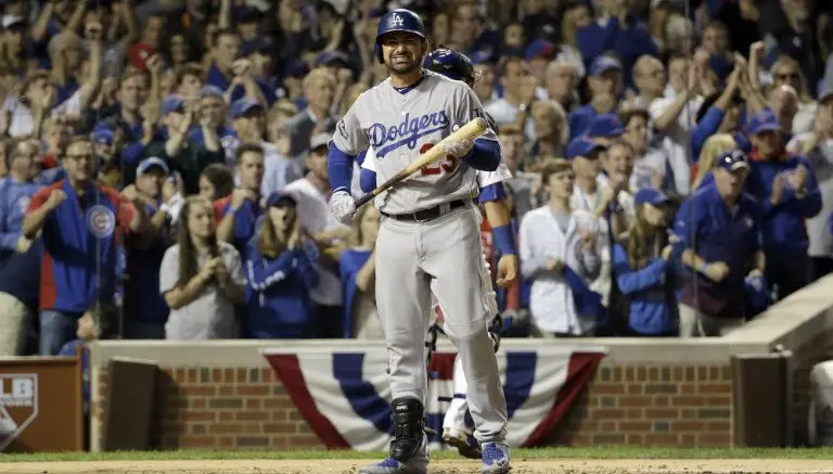 Adrián González pidió no quedarse en hotel de Trump en Chicago