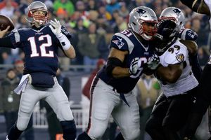 Patriots sufren, pero superan a Ravens en el MNF