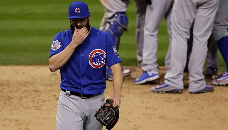 Jugador de Cubs recibe críticas tras tuit en apoyo a Trump