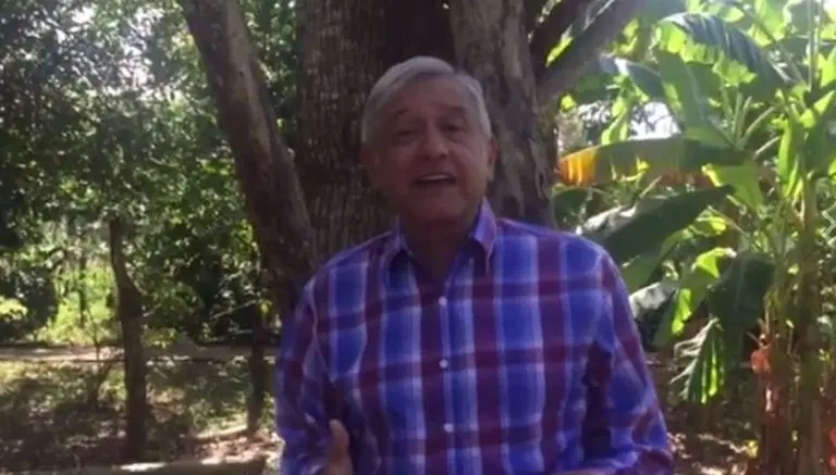 'EPN permitió a tres empresas importar 60% de gasolinas': AMLO