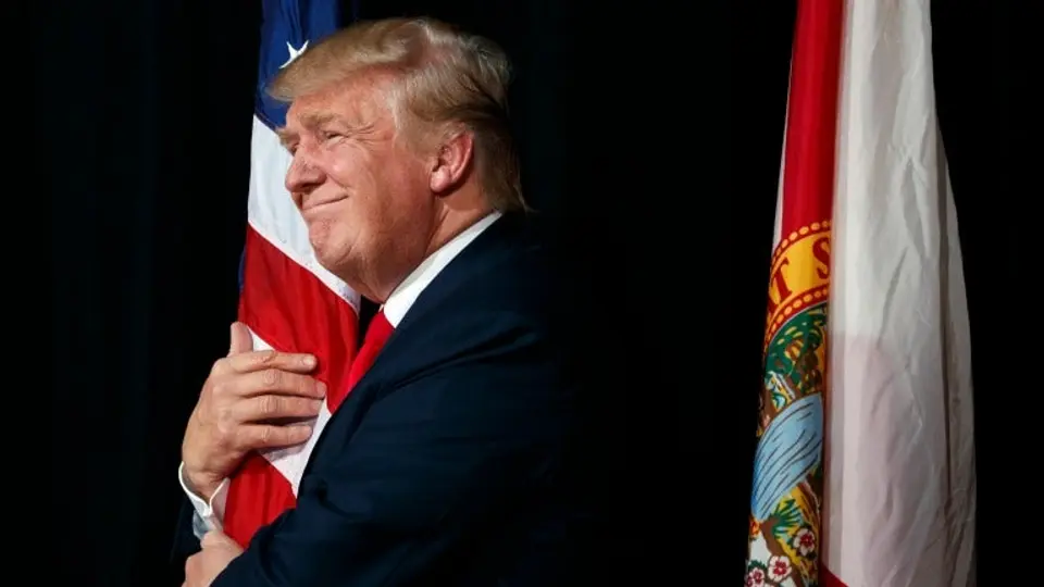 Trump asegura que encuestas están manipuladas