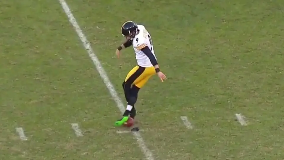 Pateador de Steelers hace un 'epic fail' al intentar una Rabona