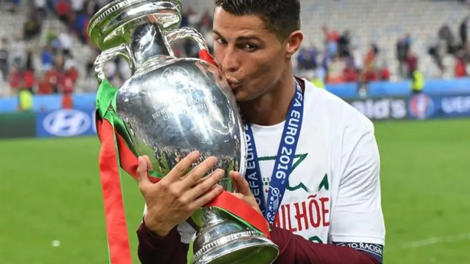 Payet prohíbe a sus hijos nombrar a CR7 tras la Euro