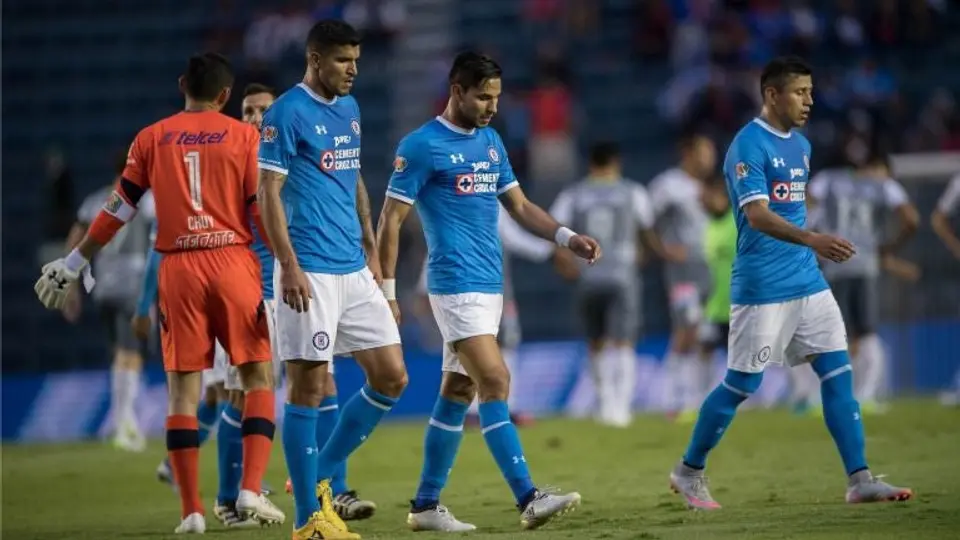 Hipnosis ayudaría a Cruz Azul, pero no es magia, asegura Milton